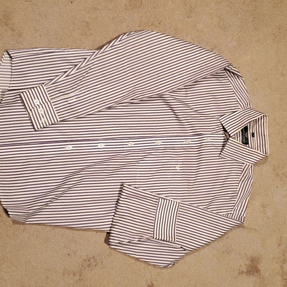Long sleeve dress shirt.